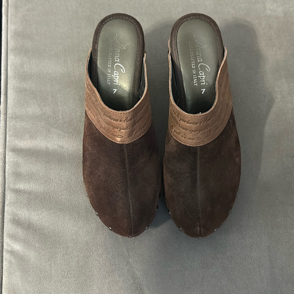 Women’s Anna Capri clogs 7